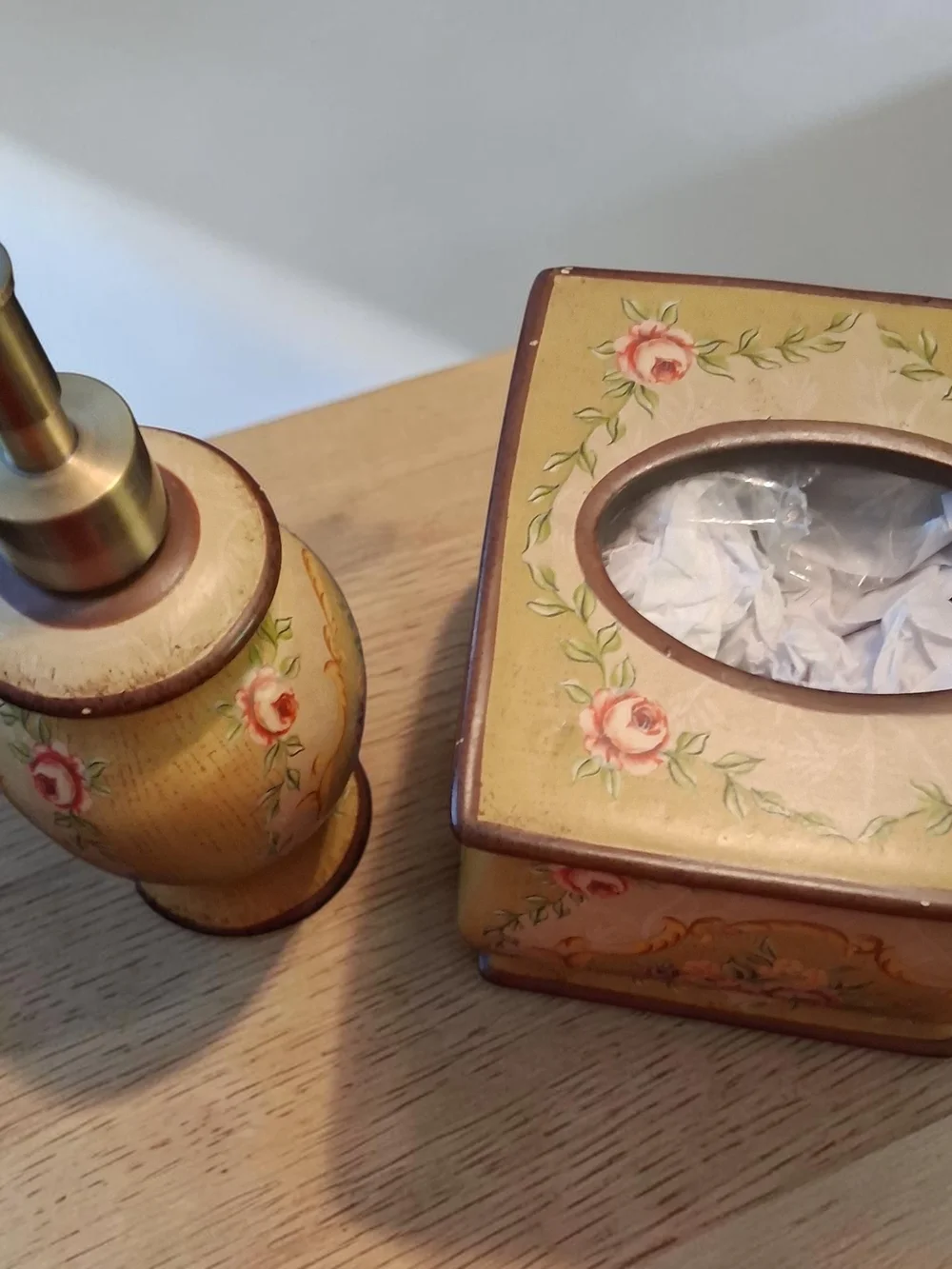 tissue box cover And Soap Dispenser delicate floral Design Home Bathroom Decor